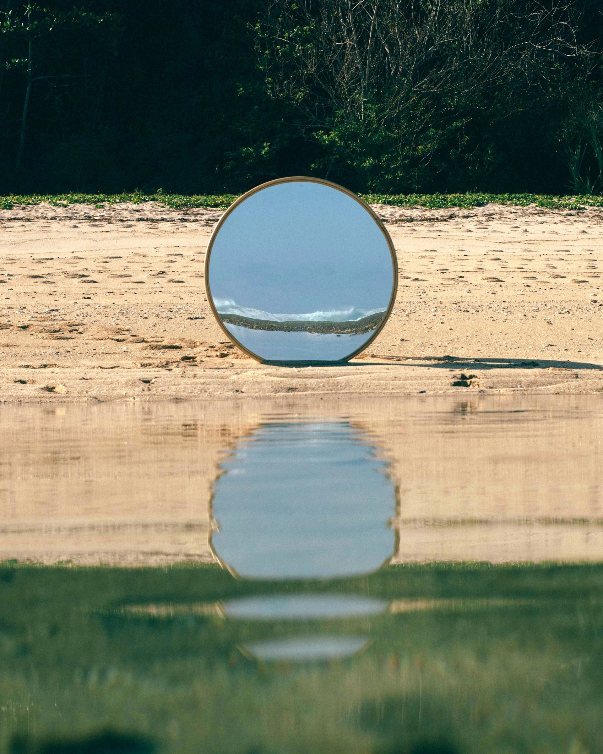 Mirror on the beach - home décor