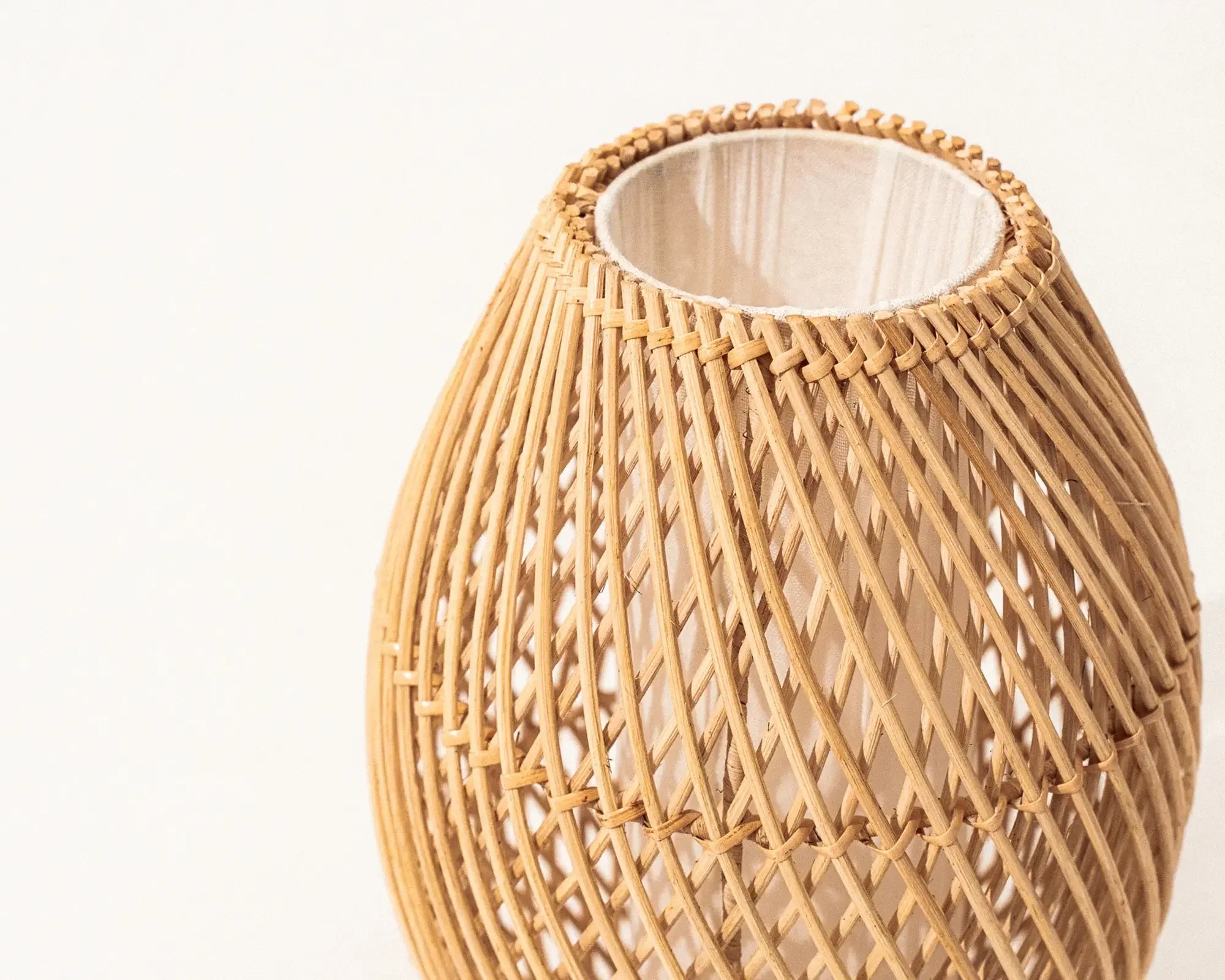 Lirosa Rattan Table Lamp