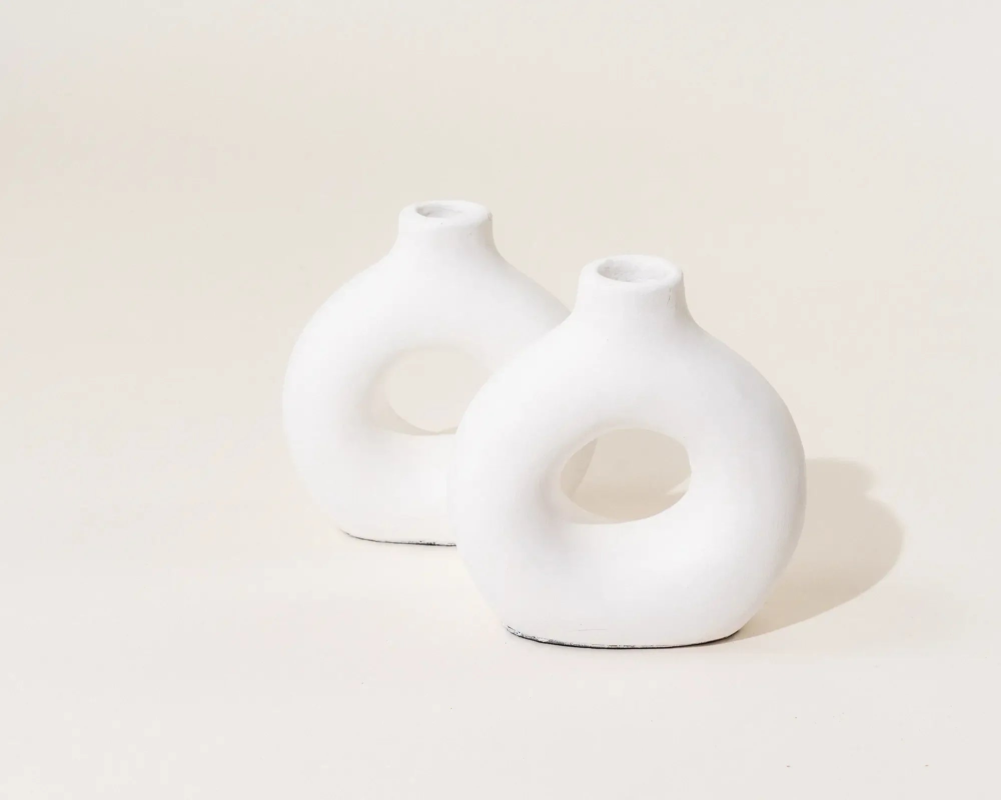 Mayotte Set of 2 Ceramic Vases