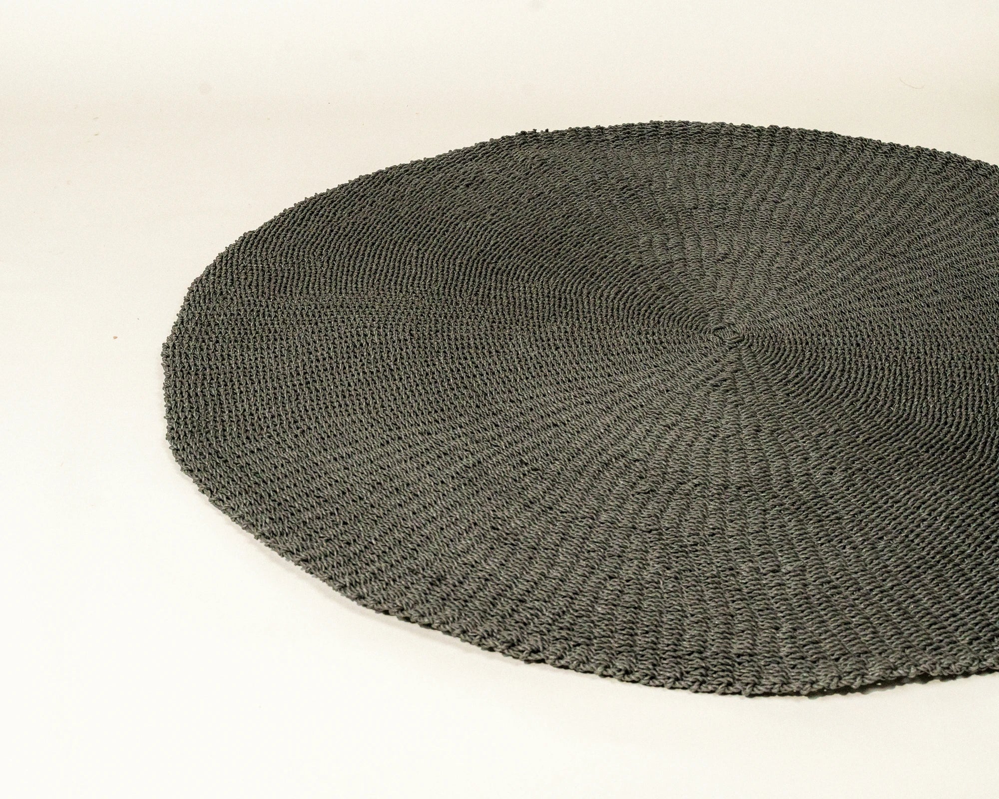 Skye Charcoal Grey Round Carpet (Large 180 cm)