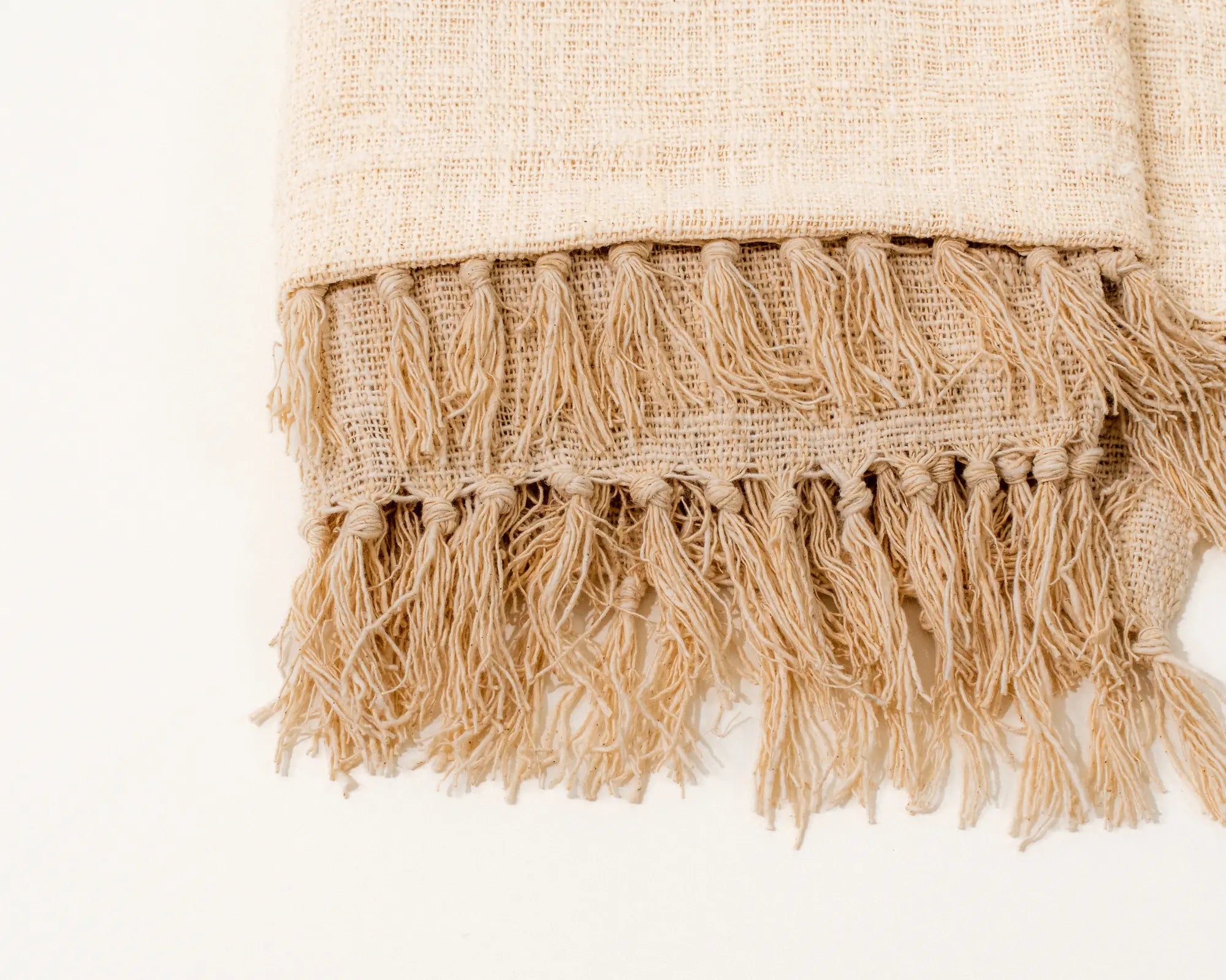 Taveuni Cotton Fringe Throw (cream)