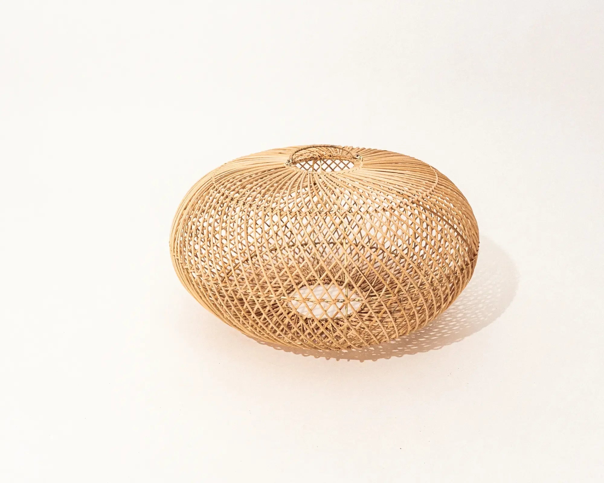 Teahira Donut Rattan Pendant Lamp