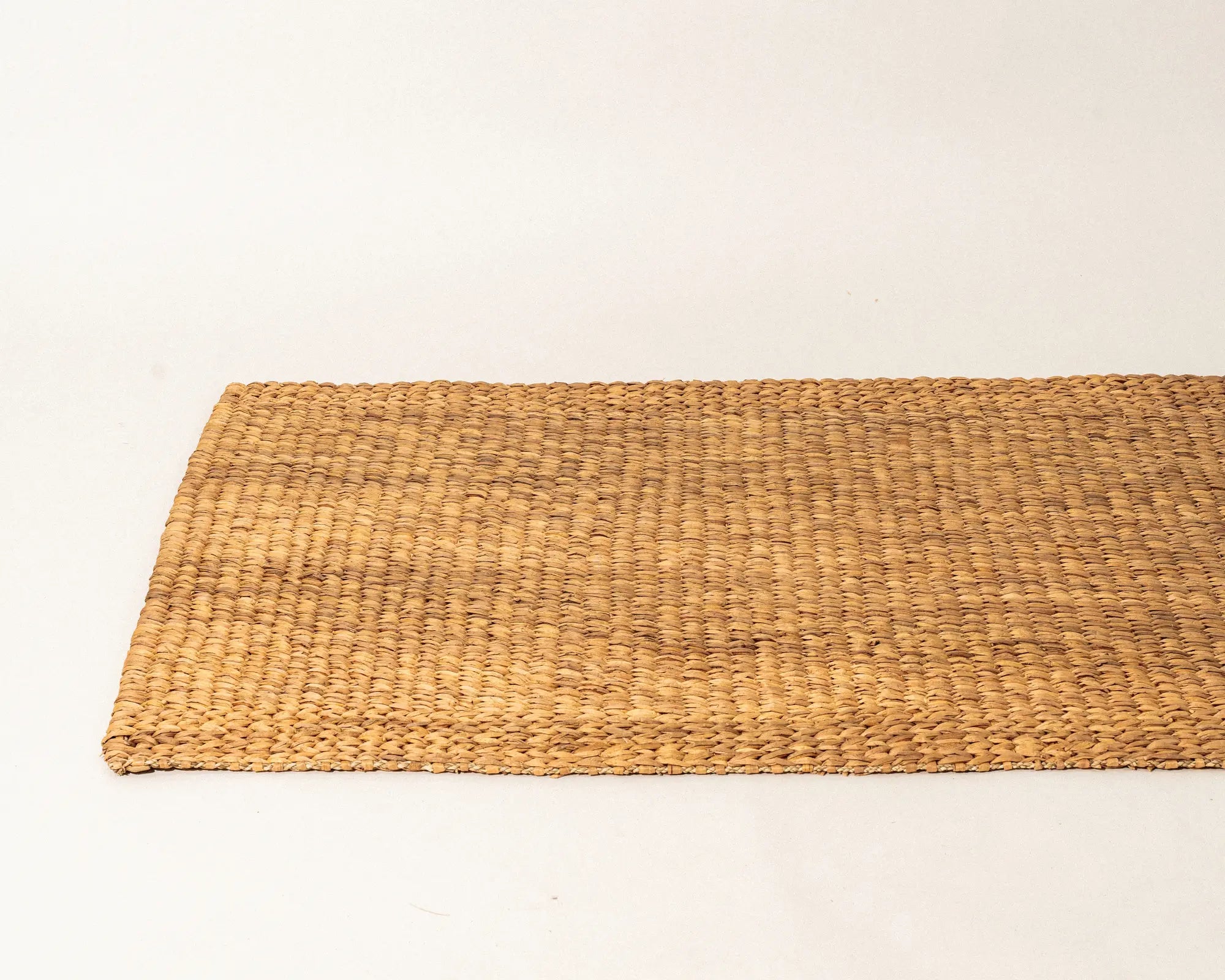 Vangunu Natural Water Hyacinth Fibre Handwoven Rug